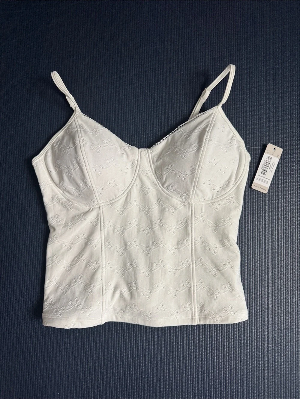 Klassy Network White Eyelet Built in Bra Tank Top, Large, NWT